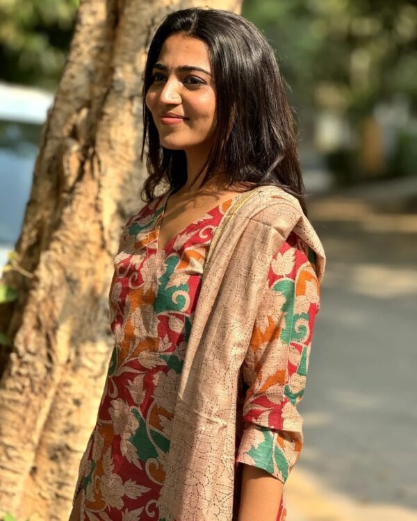 Kurta with Dupatta and Bottomwear - Image 3